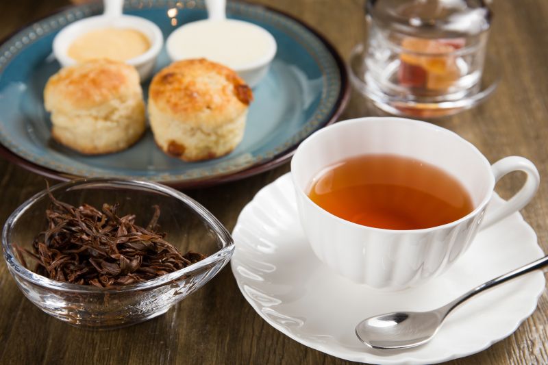 一壺台灣茶，配上英式司康，見證大稻埕的風華歲月。（圖／蘇國輝攝）