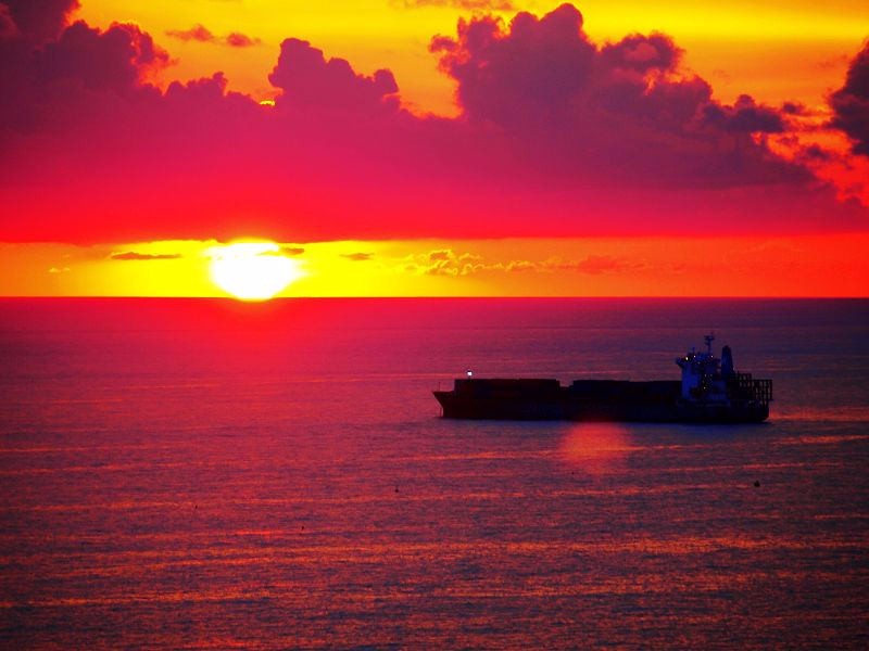 迷人的西子灣夕陽，是來高雄必訪的美景之一。（Flickr授權作者－Vincent Yeh）