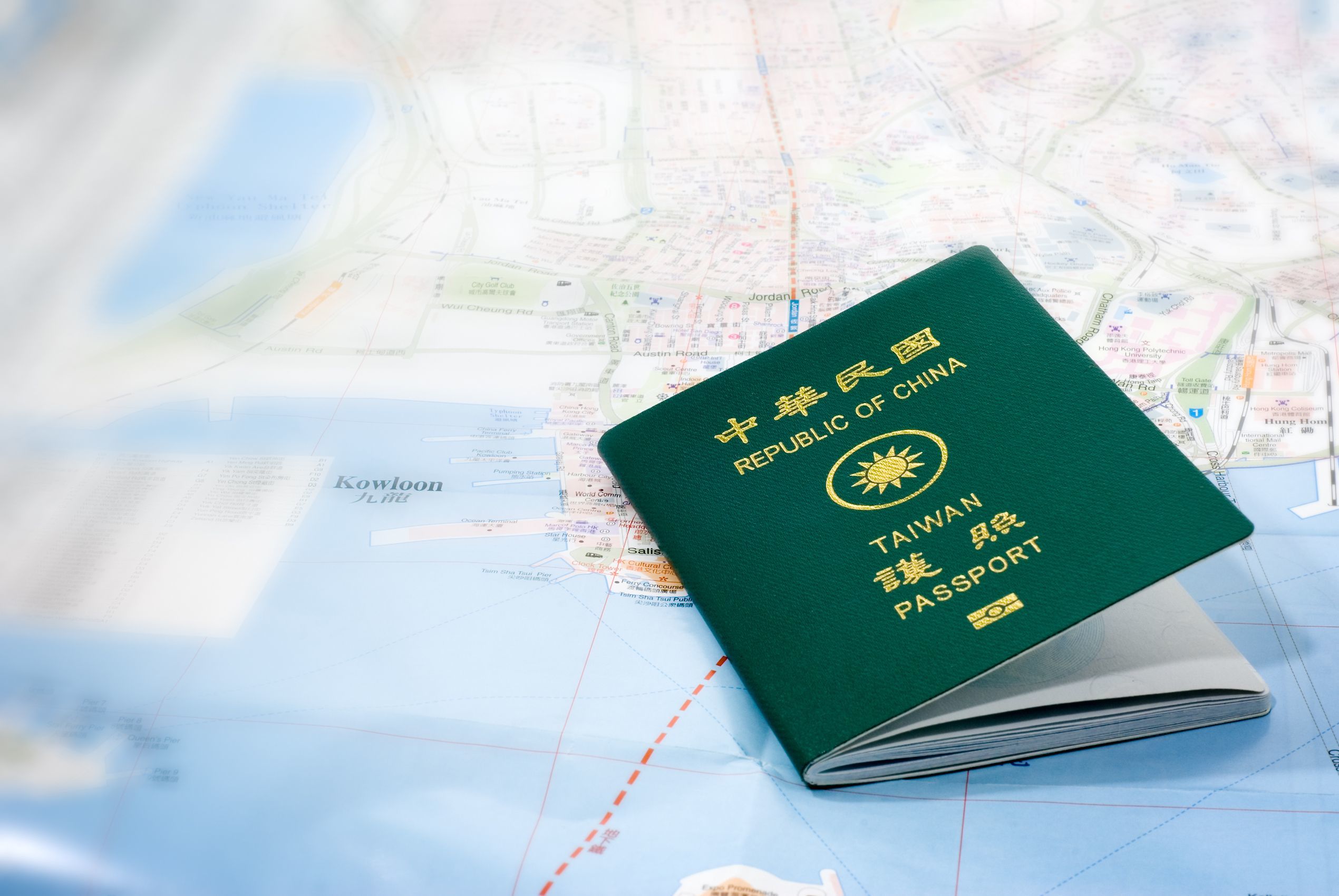 護照快過期可以出國嗎？多久前要換？護照換發6個QA幫你解答