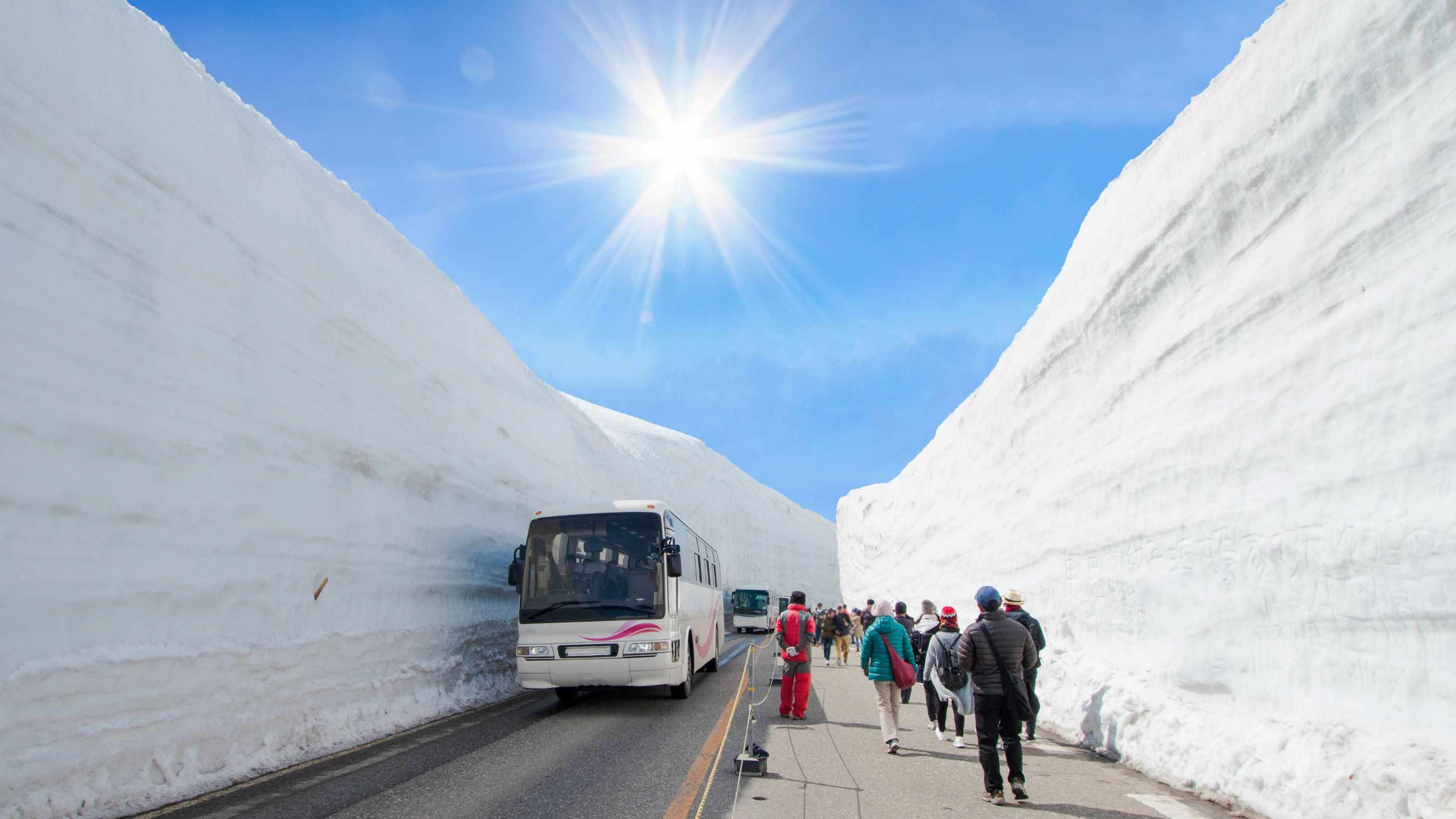 端午連假｜日本超Chill度假3玩法：漫步立山黑部雪牆、樂高樂園、體驗「5星之宿」溫泉旅館